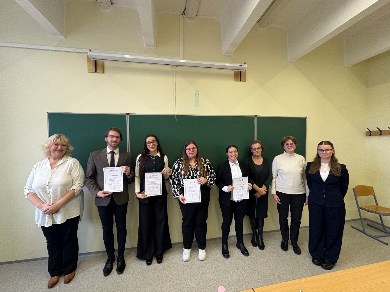 angol nyelvű szekció_2025 ősz.jpg